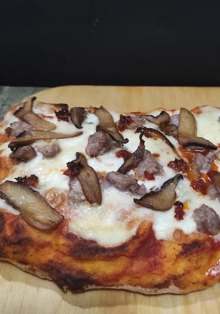 Ricetta Pizza in pala alla romana con gorgonzola, salsiccia, funghi cardoncelli e nduja di mich77