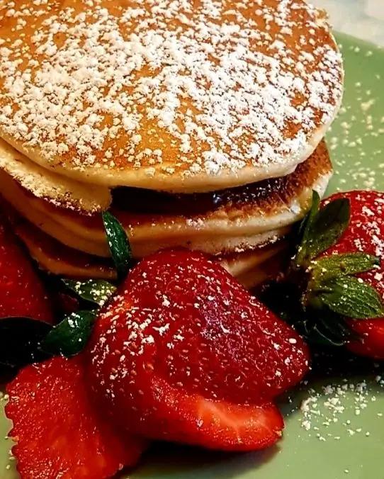Ricetta Pancake fragole e crema di nocciole di manu