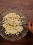 Immagine del passaggio 2 della ricetta Chicche di patate alla crema di parmigiano e salmone affumicato