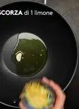 Immagine del passaggio 1 della ricetta Linguine al limone con gamberi e pistacchi