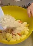 Immagine del passaggio 2 della ricetta (finta) Ratatouille svuota frigo in sfoglia