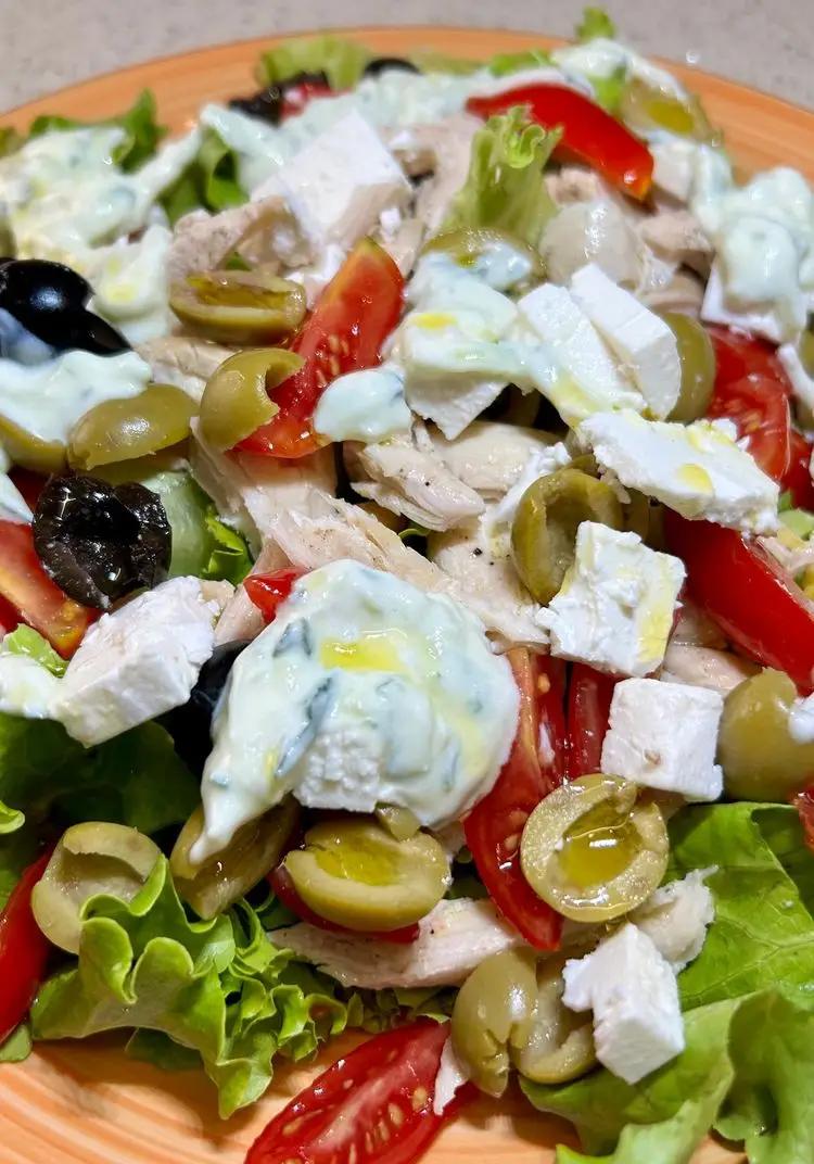 Ricetta Insalata greca con feta e pollo grigliato di lecosinedellacuoca