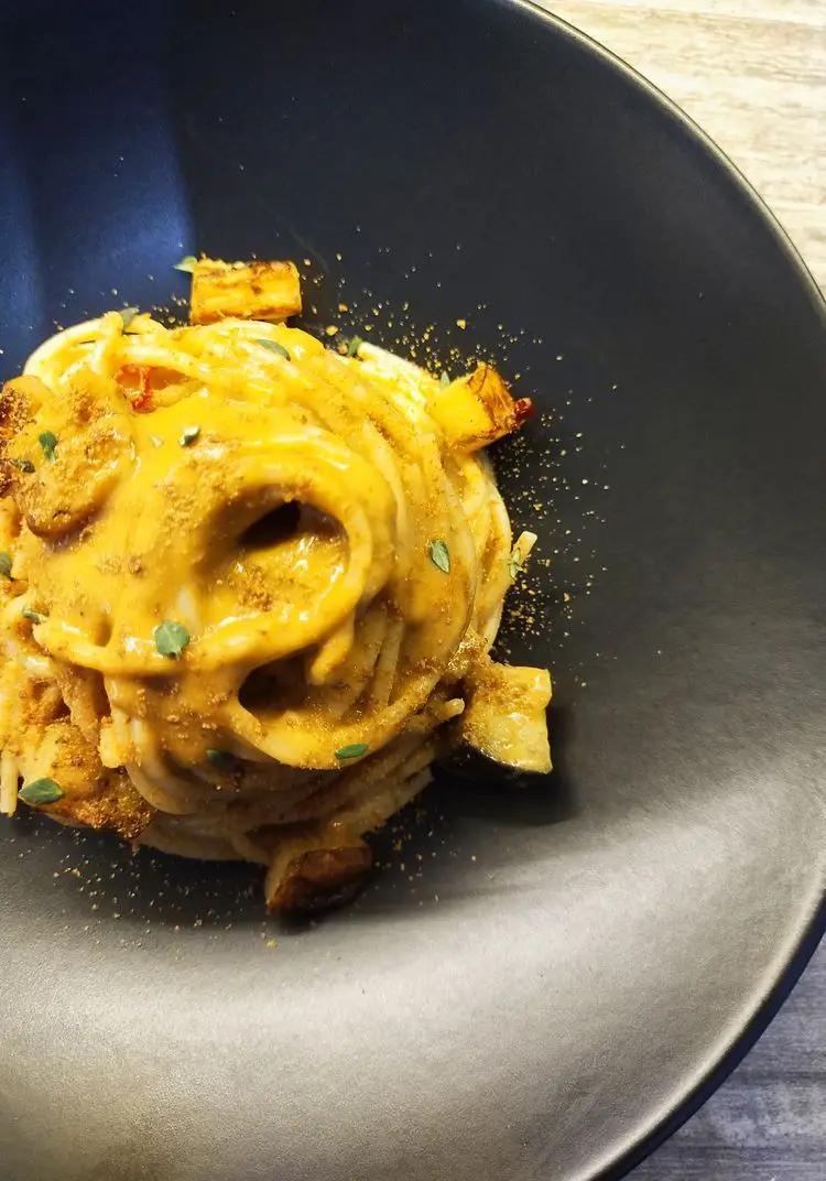 Ricetta Spaghetti di farro ai ricci, bottarga di tonno e melanzane al timo di stefanoiafrate