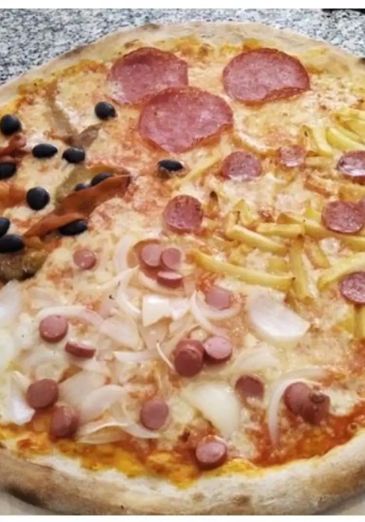 Ricetta Pizza wuster , patatine , cipolla , olive , salame piccante e mozzarella galbani di mari.fassino93