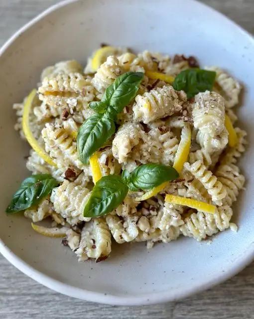 Ricetta RADIATORI DI PASTA GAROFALO AL PESTO DI LIMONE di unfilodolio