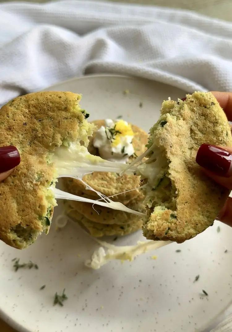 Ricetta FRITTELLE DI ZUCCHINE FILANTI non fritte di unfilodolio