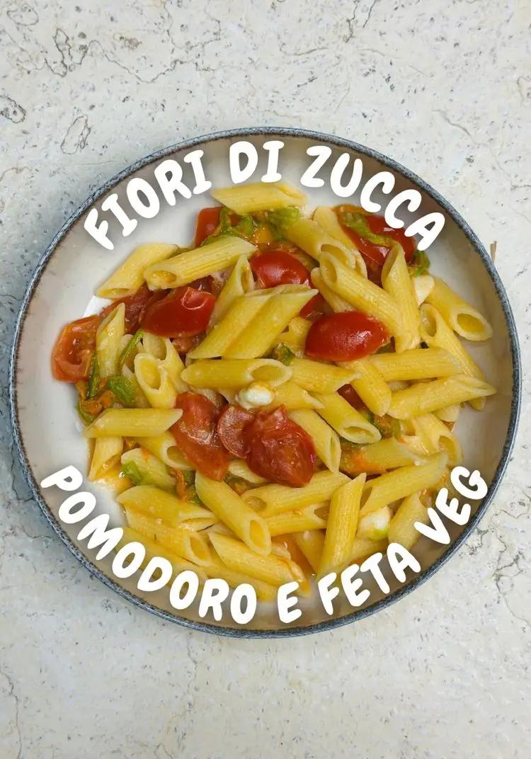 Ricetta Pasta fiori di zucca, pomodorini e feta veg di Musicaperilpalato