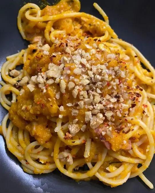 Ricetta Spaghetti zucca, guanciale e noci di francesca180