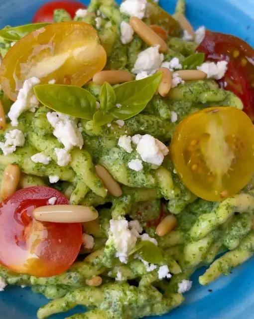 Ricetta Pesto di rucola, feta e pomodorini di ilmiopiattoacolori