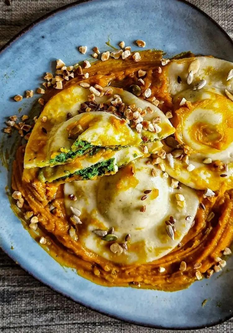 Ricetta Ravioli di magro con crema di zucca di Bina