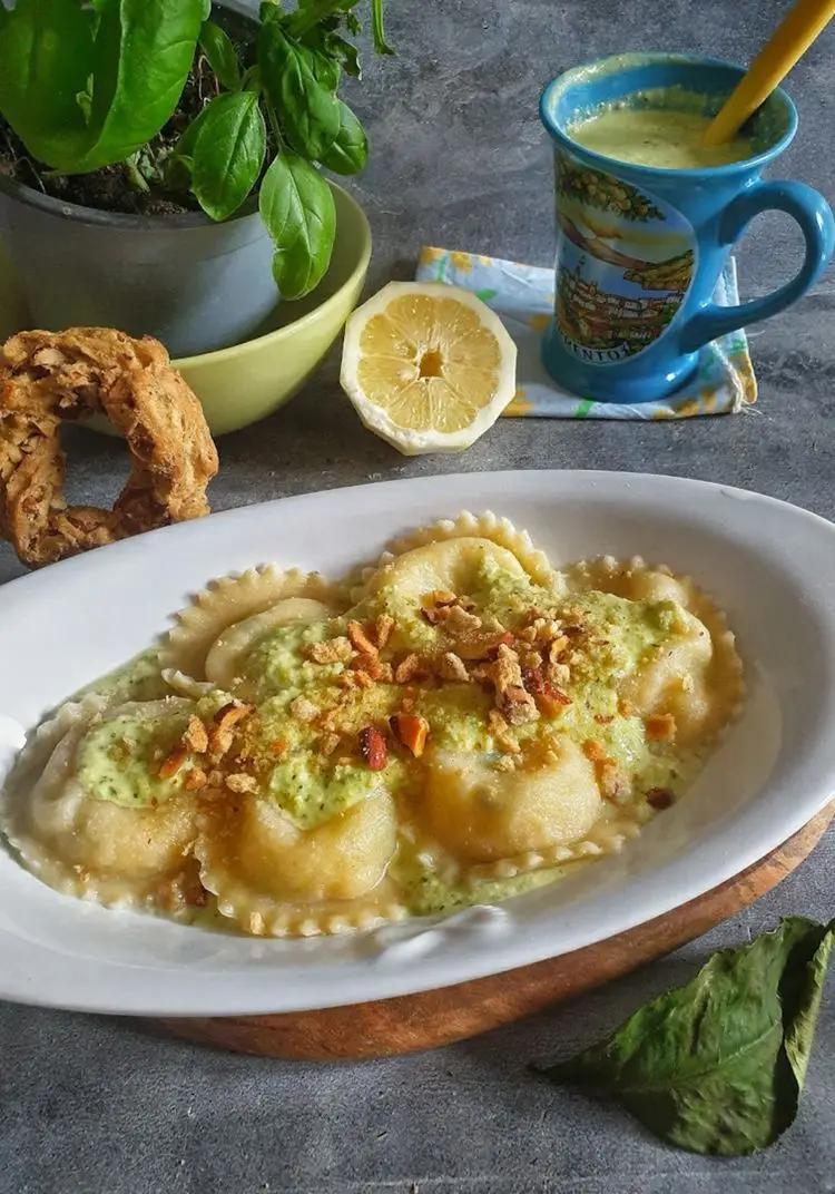 Ricetta Ravioli capresi con pesto di limoni e tarallo napoletano di Bina