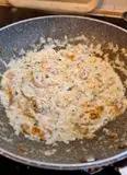 Immagine del passaggio 4 della ricetta spaghetti quadrati al salmone # vigilia