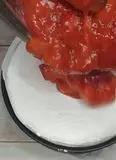 Immagine del passaggio 7 della ricetta Torta fredda con fragole e yogurt🍓