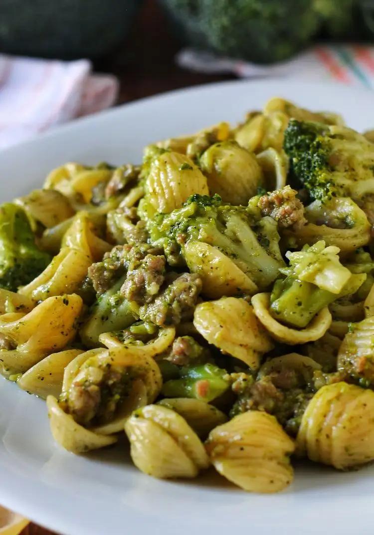 Ricetta Orecchiette con broccoli e salsiccia di ilpugliesechecucina