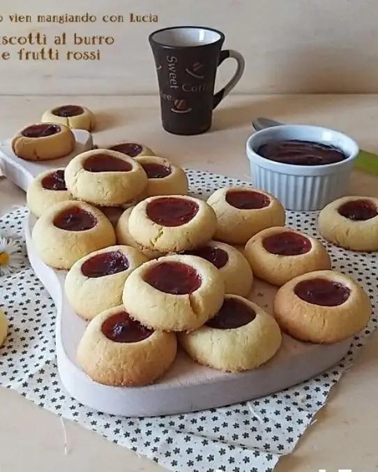 Ricetta Biscotti al burro e frutti rossi di luciapanico77