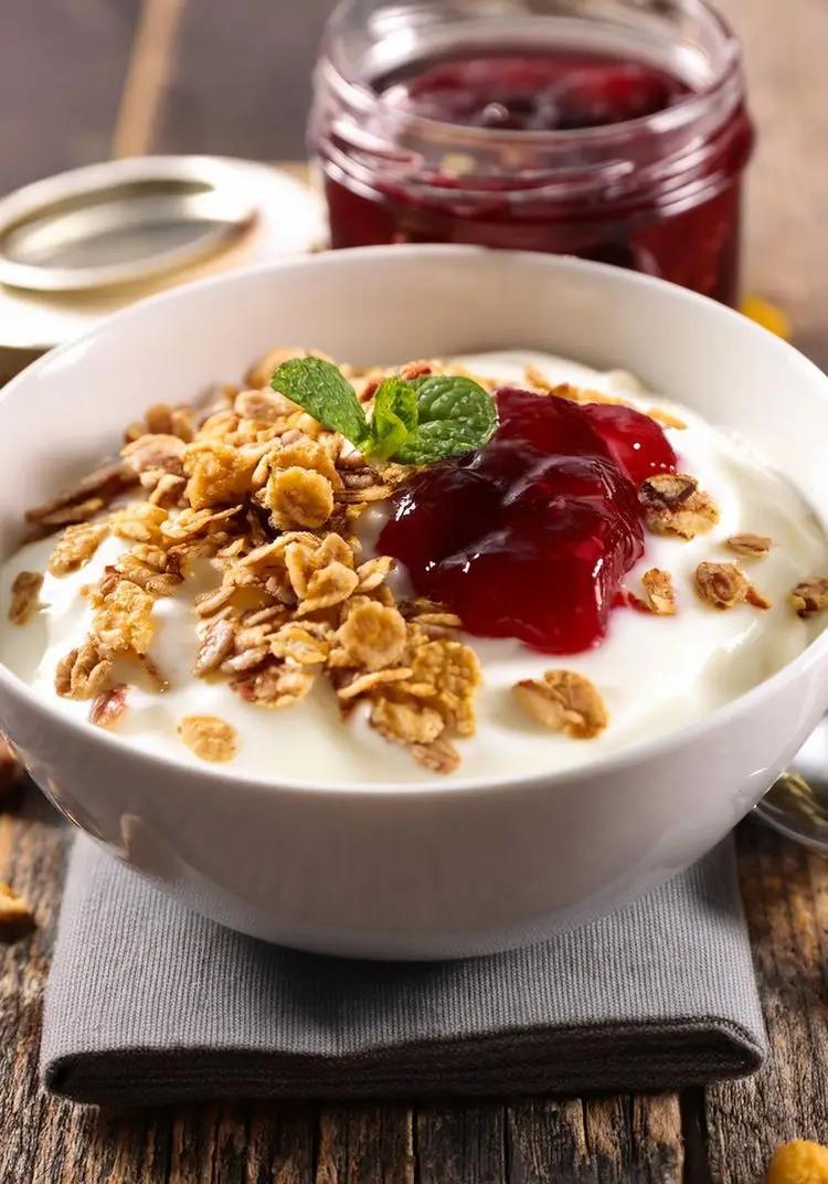 Ricetta Yogurt con cereali e marmellata di paola_tintori