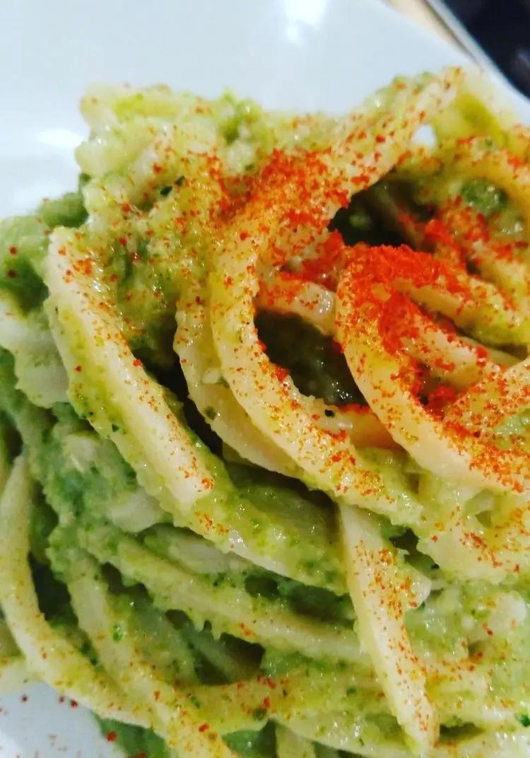Ricetta Spaghettoni al pesto di zucchine, mandorle e paprika affumicata di cucinadinamica