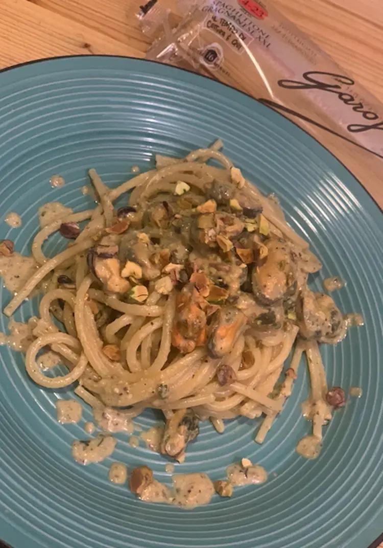 Ricetta SPAGHETTONI CON COZZE, PECORINO E PESTO DI PISTACCHI di laura391