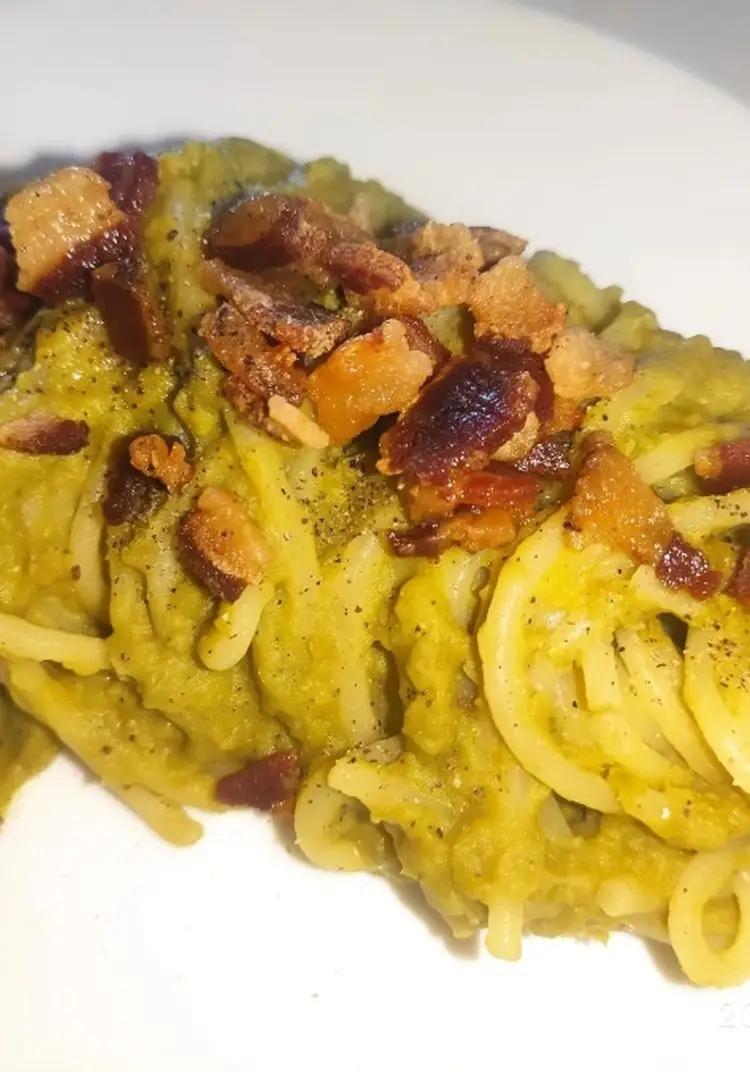 Ricetta Spaghetti su crema di piselli e pancetta croccante di Lups