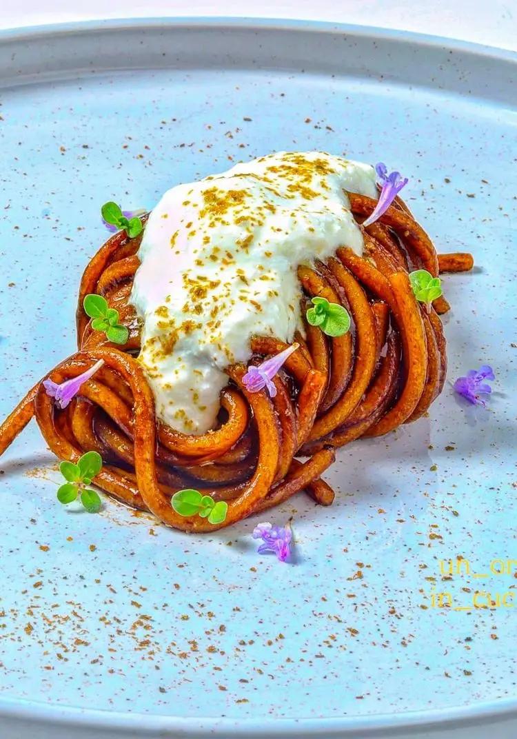 Ricetta Spaghetti aglio nero prescinsèua polvere di capperi e maggiorana di stefanoriccifoodblog