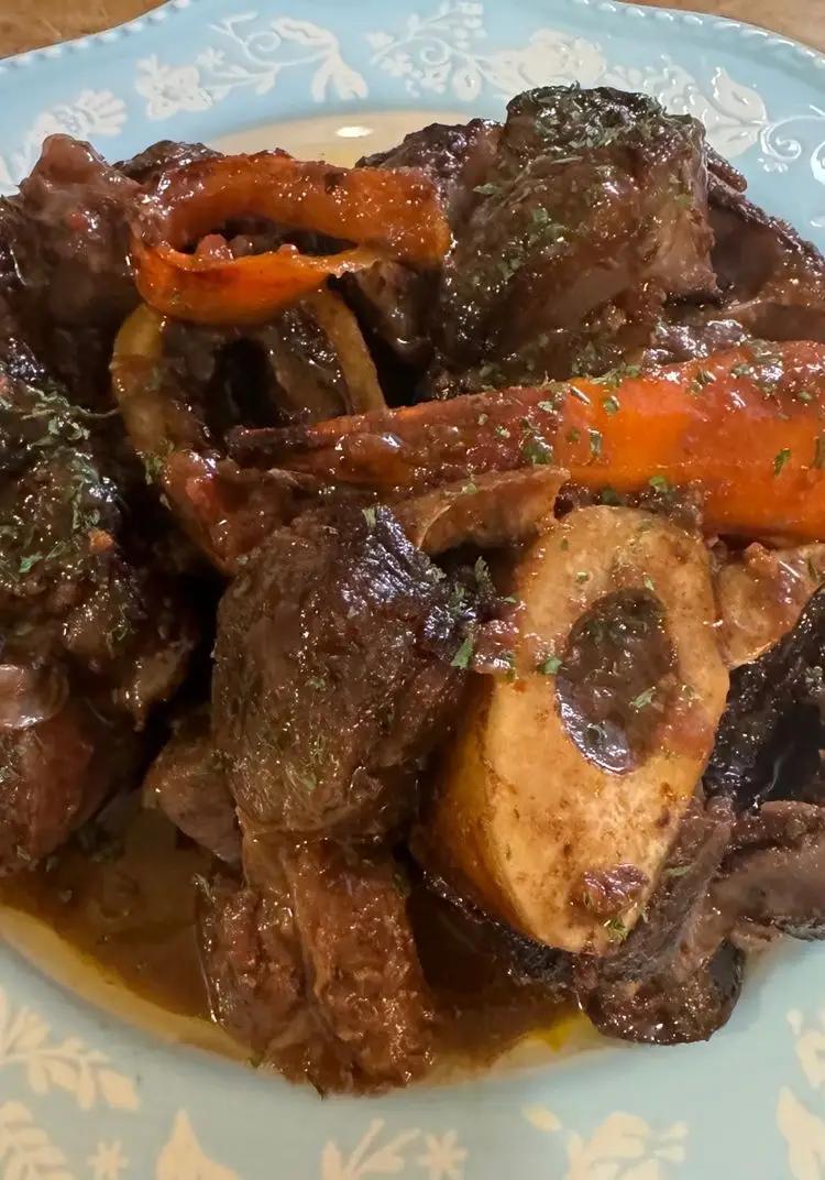 Ricetta OSSOBUCO COTTO IN UNA PENTOLA DI COCCIO IN FORNO di sborlininina40