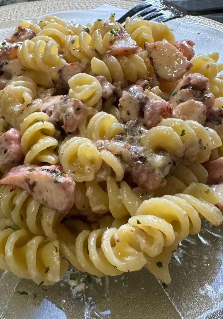 Ricetta PASTA PANNA E POLIPO 🐙 di sborlininina40