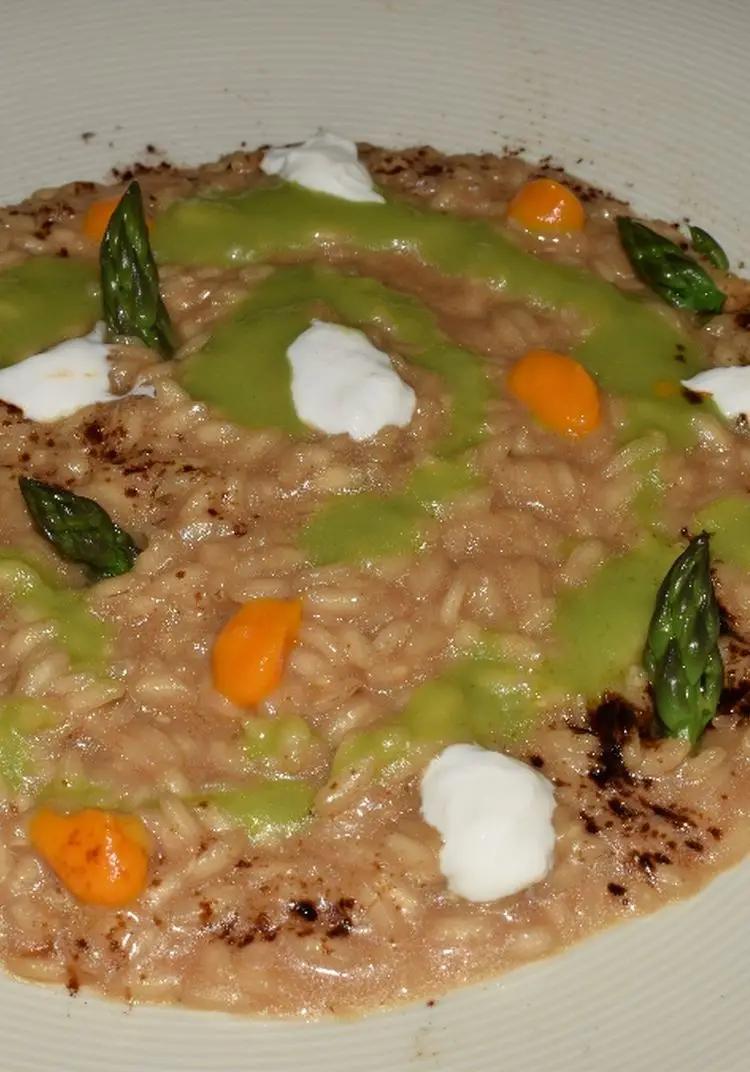 Ricetta Riso Carnaroli con liquirizia, asparagi, crema di zucca e burrata di Mamy.chef75