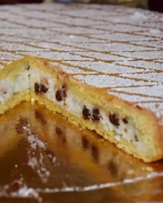 Ricetta Cassata infornata con ricotta di pecora e gocce di cioccolato di Mamy.chef75