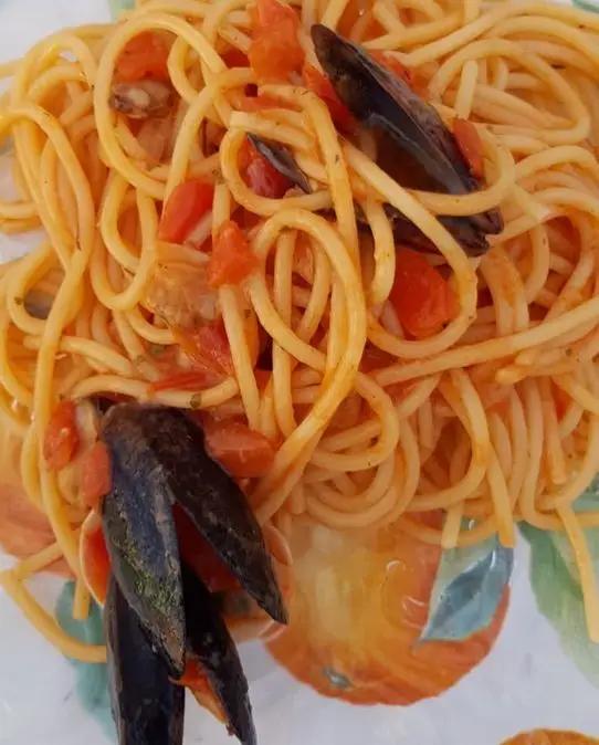 Ricetta Spaghetti con cozze e pomodorini di destefanispina