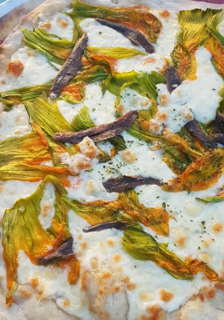 Ricetta Pizza con fiori di zucca e alici di destefanispina