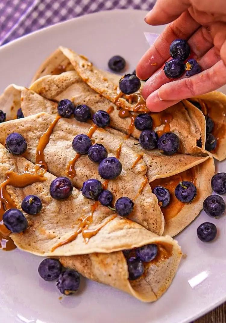 Ricetta Crepes con burro d’arachidi e mirtilli di Magno