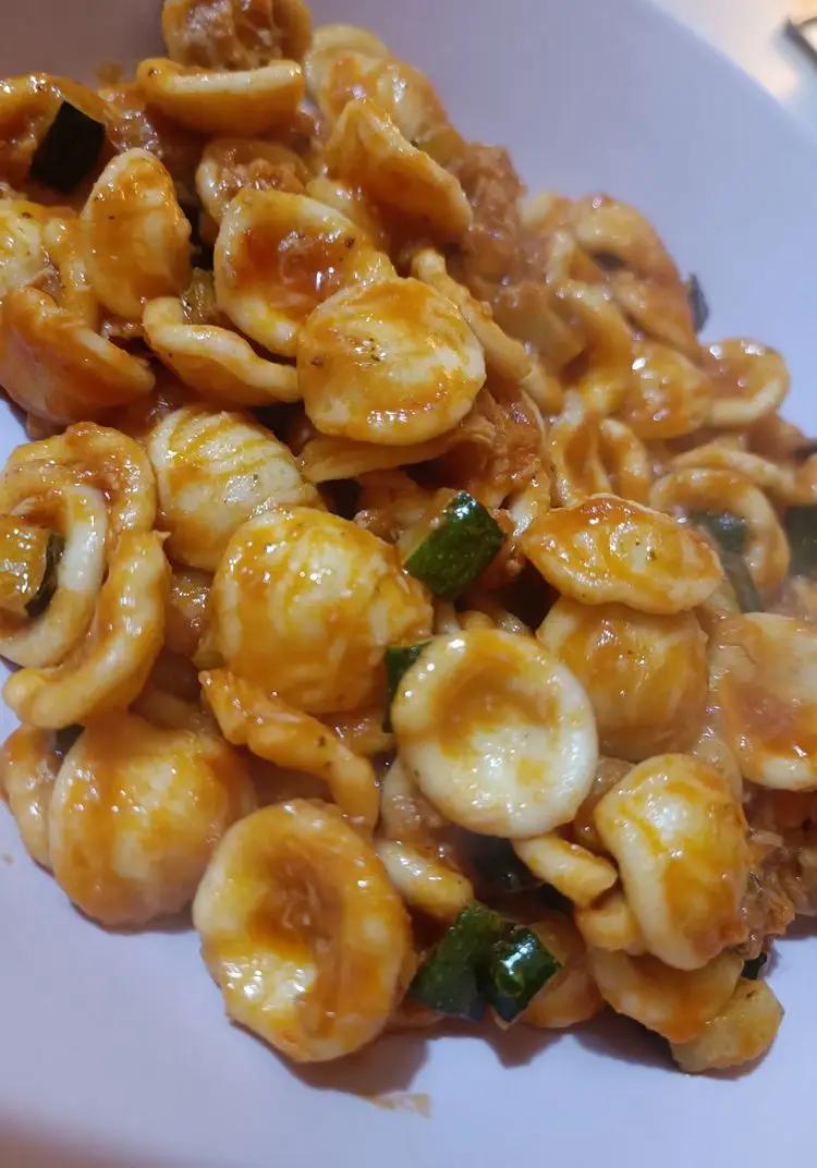 Ricetta Orecchiette con zucchine tonno e passata di pomodoro di stefanosiondino