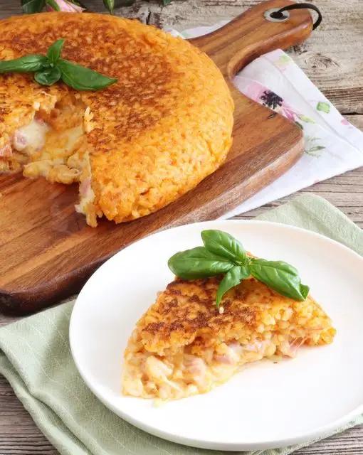 Ricetta Sformato di riso con cubetti di cotto e formaggio in padella di saporediarianna