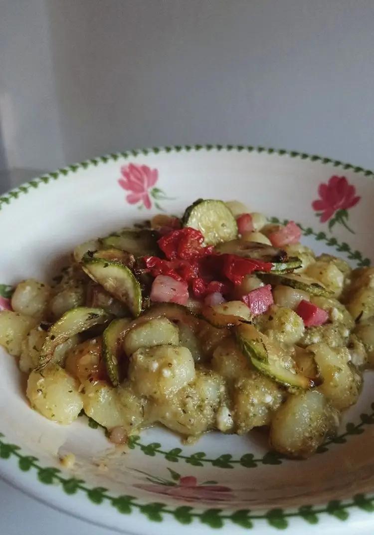 Ricetta gnocchetti con crema di zucchine,pancetta e pomodorini secchi di aboutsof