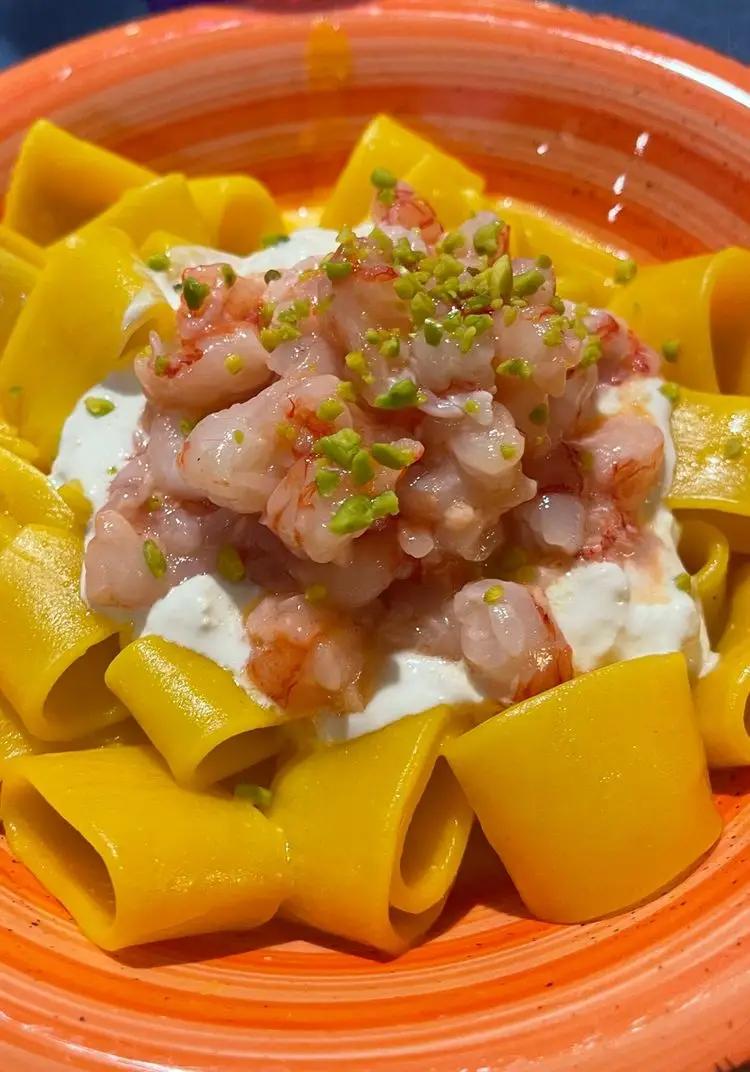 Ricetta Calamarata allo zafferano con stracciatella, pistacchio e tartare di gambero rosso di iressbb