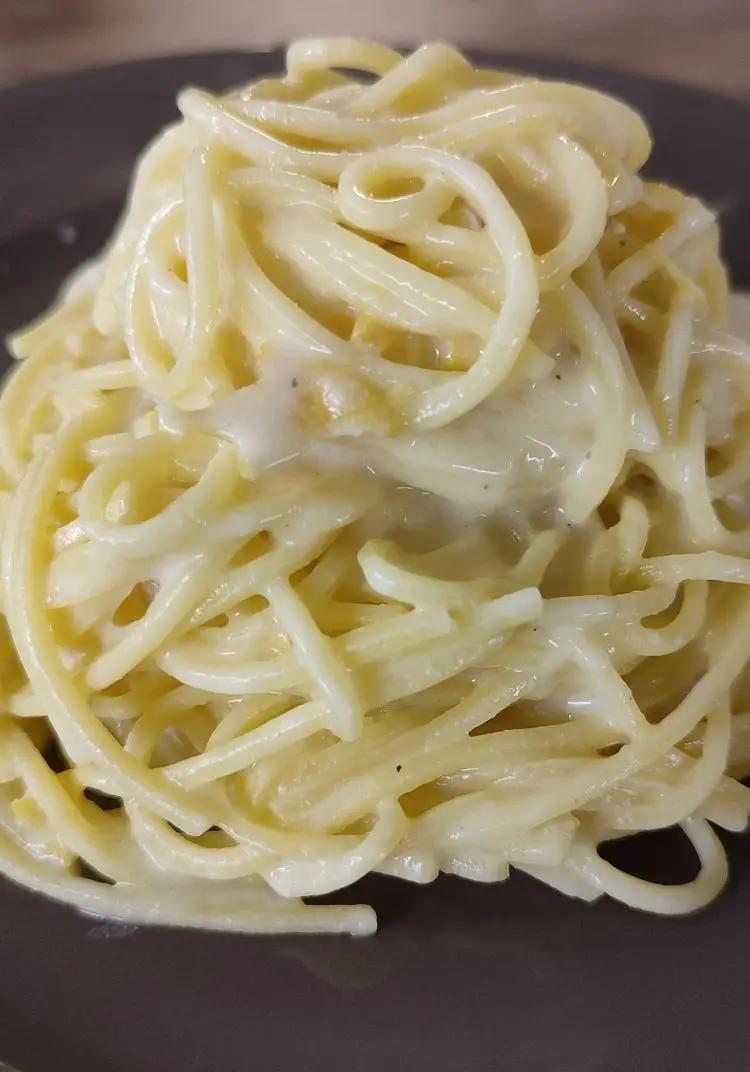 Ricetta Spaghetti alla chitarra con crema di parmigiano al limone di Andrea_Ricci