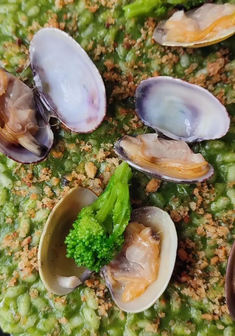 Ricetta RISOTTO CON CREMA DI CIME DI RAPA E VONGOLE di FraiFornelli