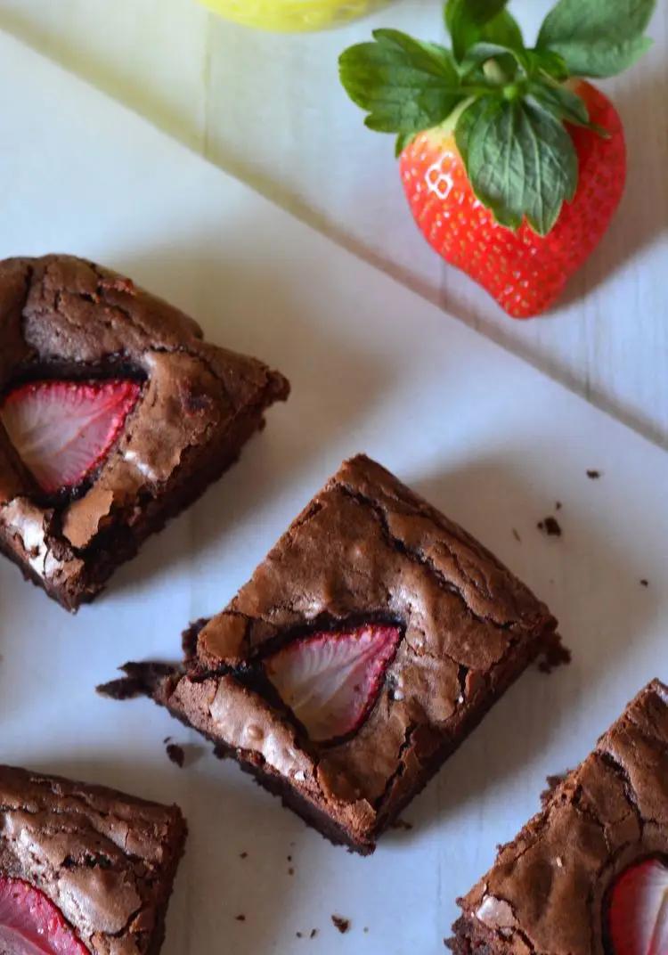 Ricetta Brownies al cioccolato e fragole di ricettedimaria