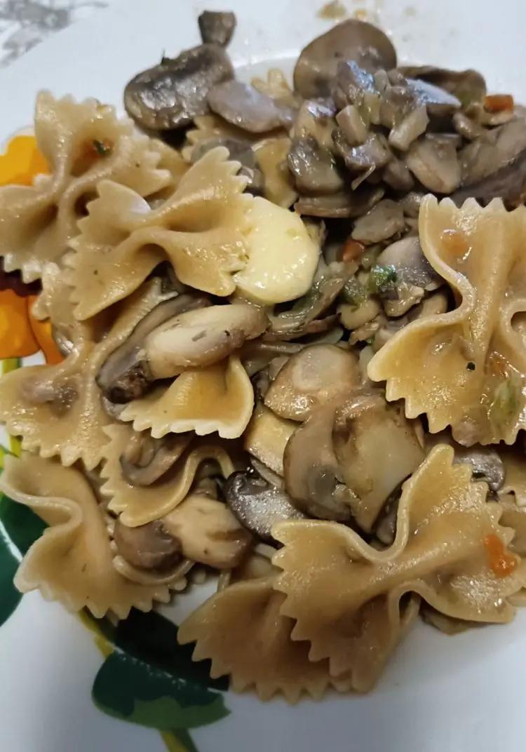 Ricetta Farfalle con funghi di elvira.gengaro