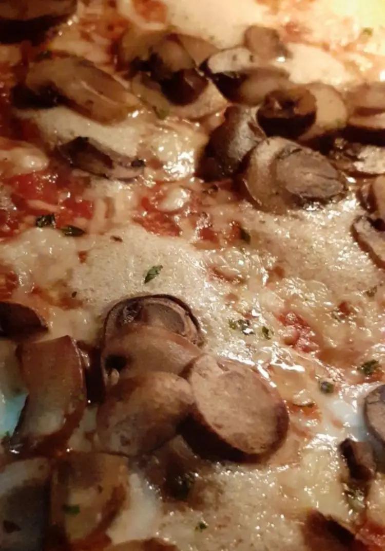 Ricetta Pizza ai funghi di elvira.gengaro