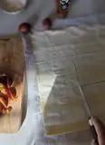 Immagine del passaggio 1 della ricetta Tartellette di susine (cosce di monaca)