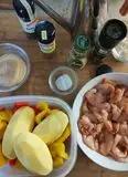 Immagine del passaggio 1 della ricetta Pollo sabbioso con peperoni e patate