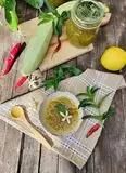 Immagine del passaggio 8 della ricetta Confettura di zucchine, peperoncino e menta