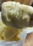 Immagine del passaggio 2 della ricetta Zeppole fritte con crema di ricotta e polvere di limone