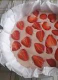 Immagine del passaggio 5 della ricetta Torta di fragole 🍓