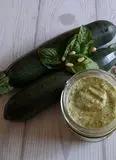 Immagine del passaggio 8 della ricetta Pesto di zucchine con noci e pinoli🥒