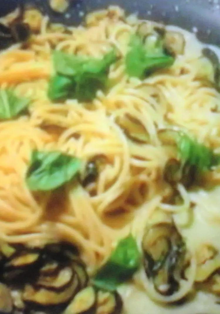 Ricetta Spaghetti con le zucchine e Philadelfia  in padella di lorichef