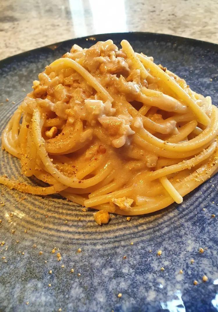 Ricetta Spaghettoni burro, alici, noci e pecorino di robertobabbilonia