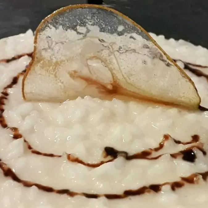 Ricetta Risotto taleggio Dop, pere , pera vetrificata, riduzione aceto balsamico IGP di gjdesa