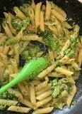Immagine del passaggio 6 della ricetta Carbonara con broccoli